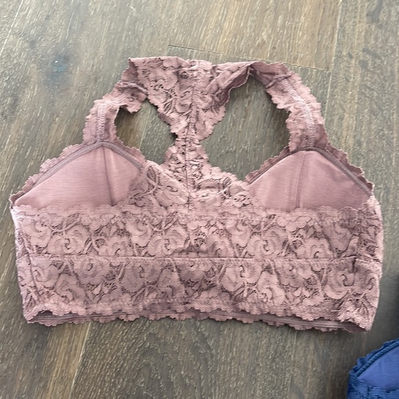 2 Von Maur bralettes - Picture 3 of 3